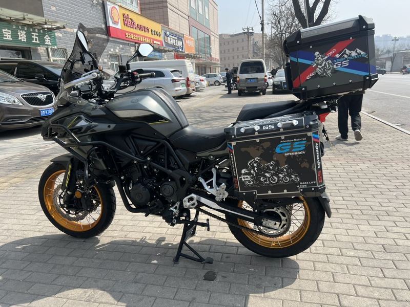 二手贝纳利金鹏 TRK502