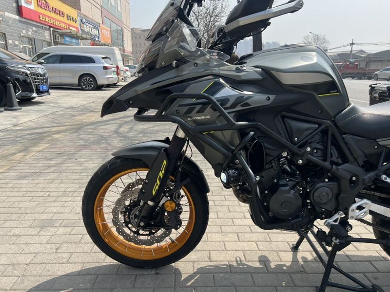 二手贝纳利金鹏 TRK502