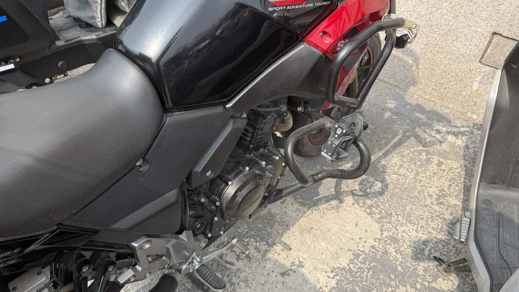 二手豪爵铃木DL250