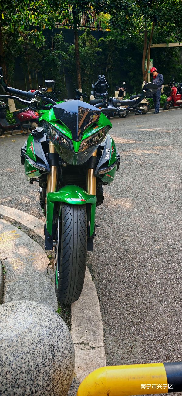 二手贝纳利TNT899