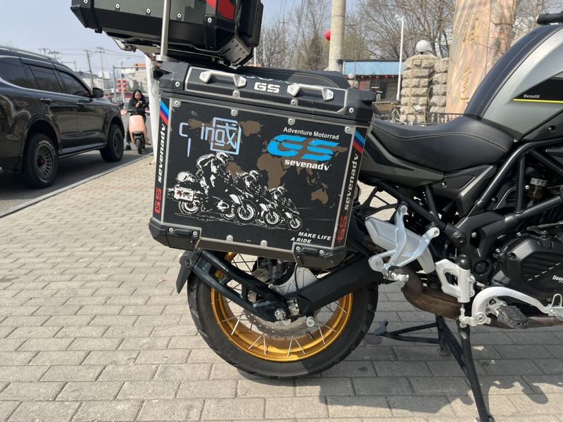 二手贝纳利金鹏 TRK502