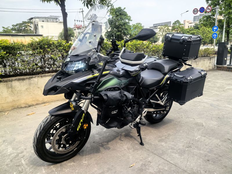 二手贝纳利金鹏 TRK502