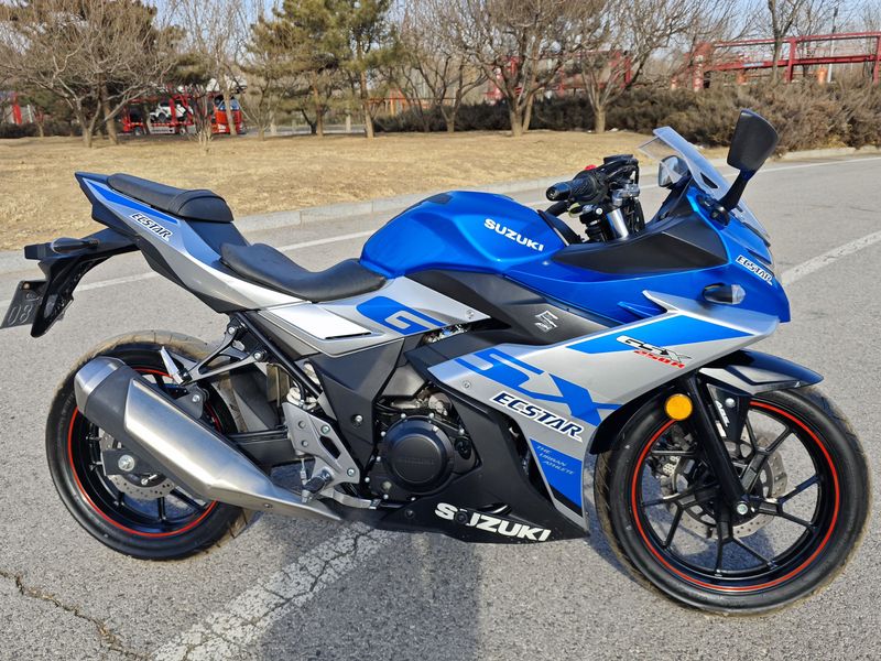 二手豪爵铃木GSX250R