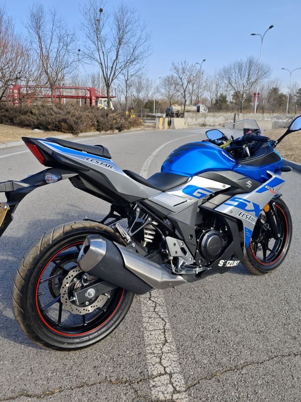 二手豪爵铃木GSX250R