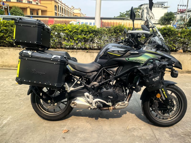 二手贝纳利金鹏 TRK502