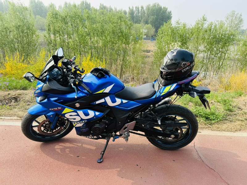 二手豪爵铃木GSX250R