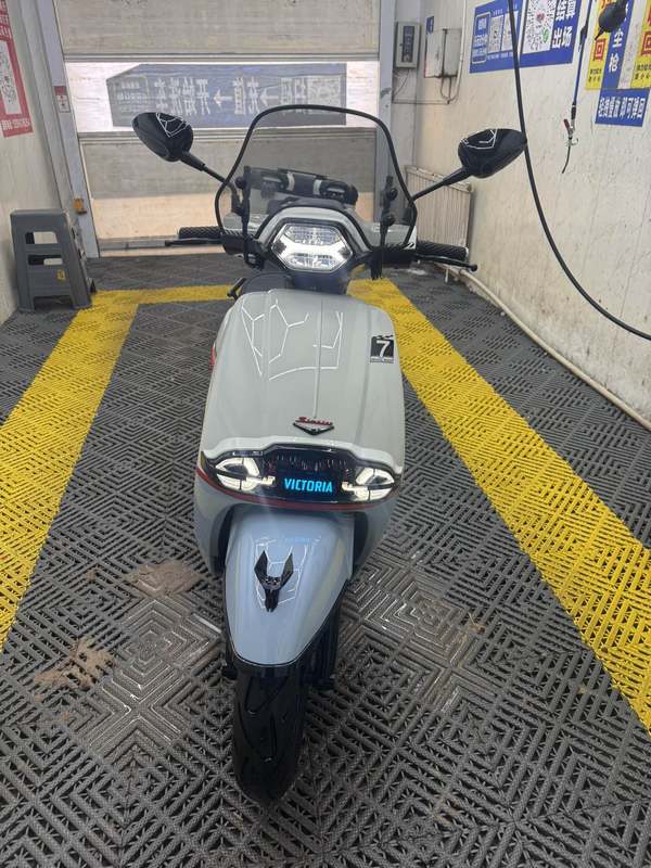 二手维多利亚Sixties 250Si