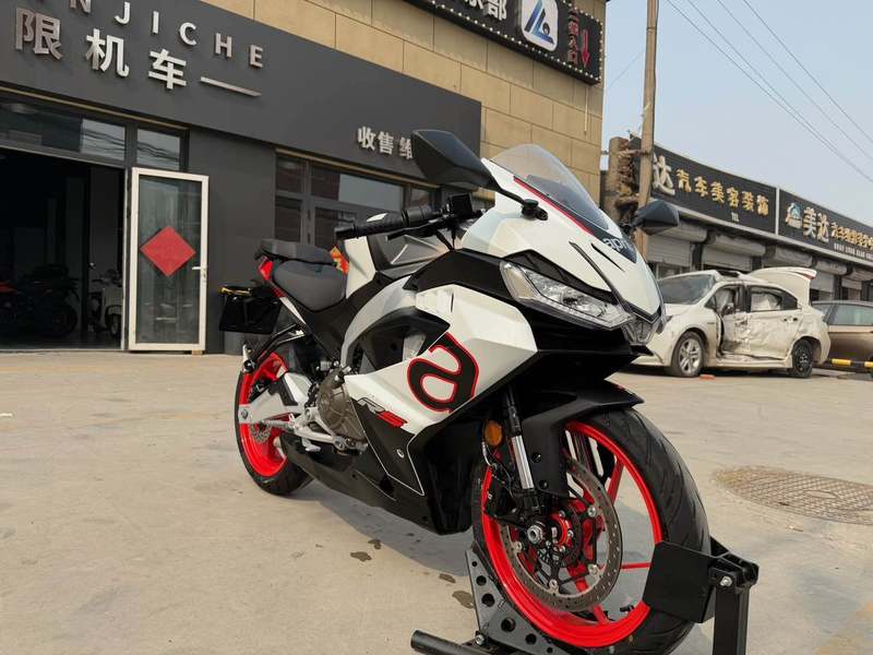 二手阿普利亚RS 457