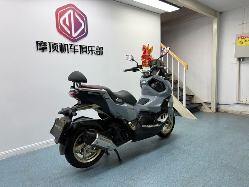 二手三阳哈士奇 Husky ADV150