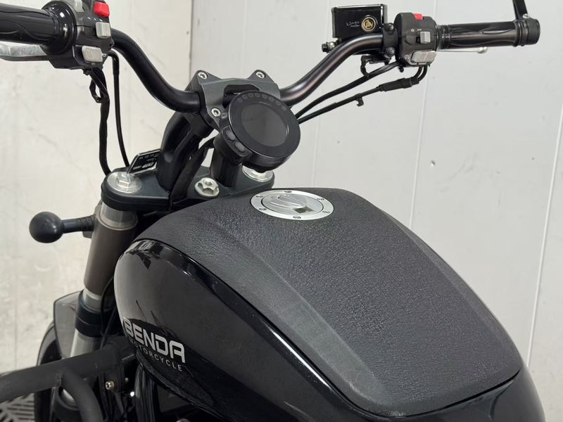 二手奔达Rock300 灰石