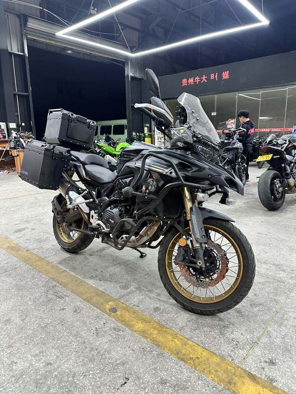 二手贝纳利TRK552