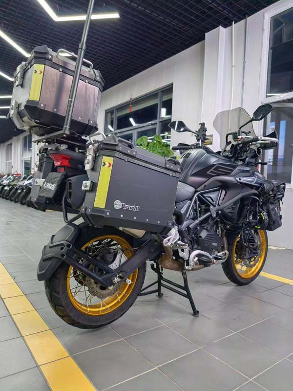 二手贝纳利TRK552