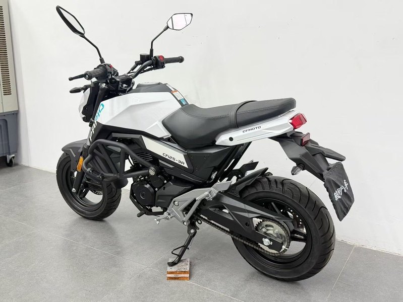 二手春风ST狒狒