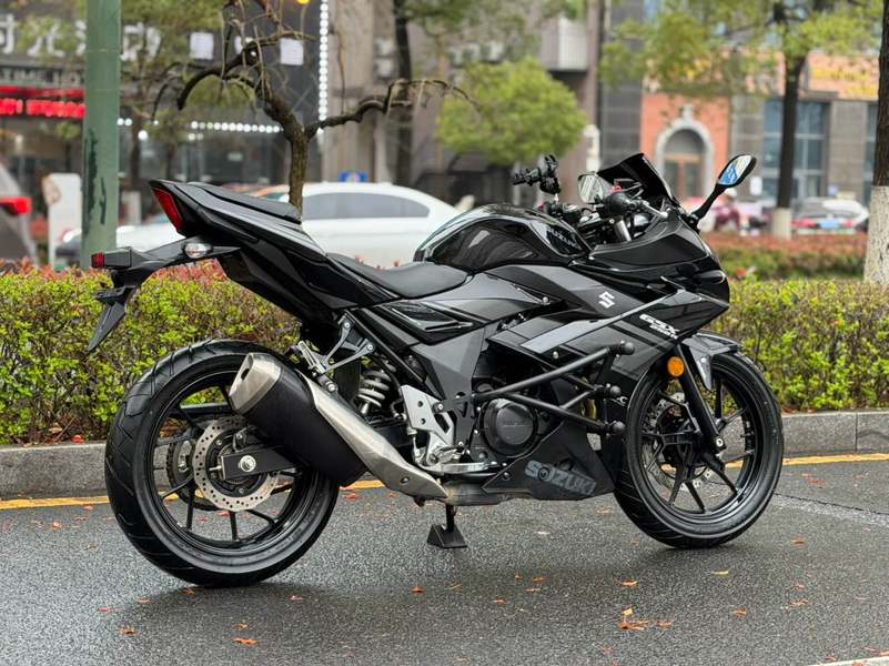 二手豪爵铃木GSX250R