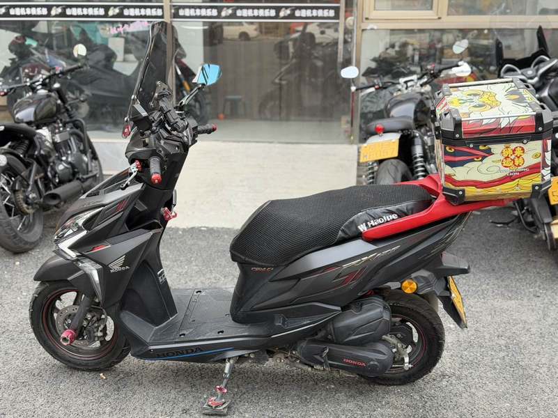 二手新大洲本田裂行 RX125Fi