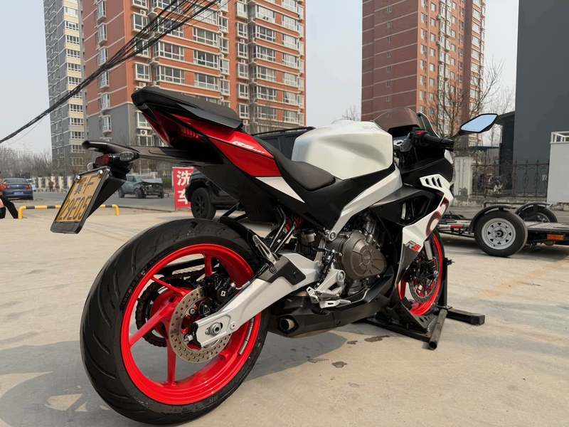 二手阿普利亚RS 457