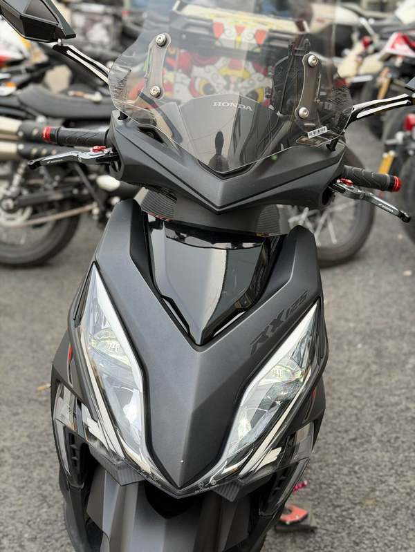 二手新大洲本田裂行 RX125Fi