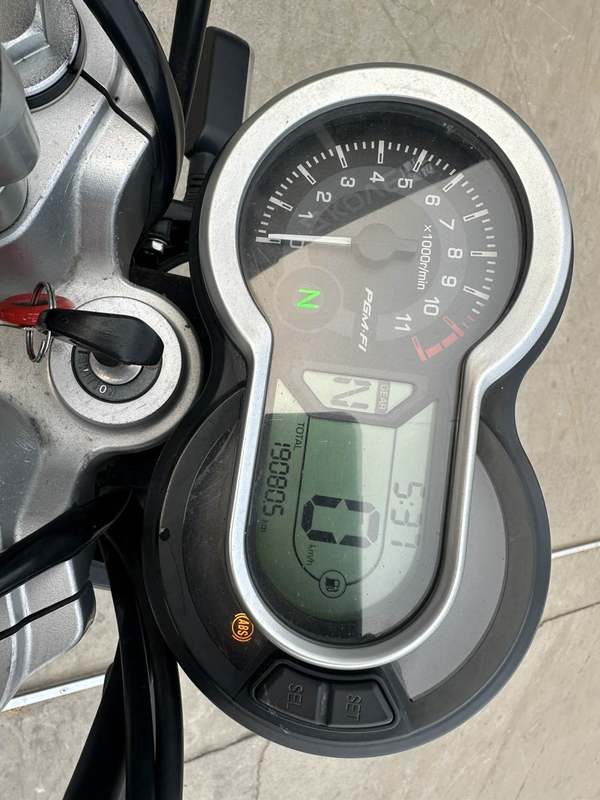 二手五羊本田鸷道 CB190SS