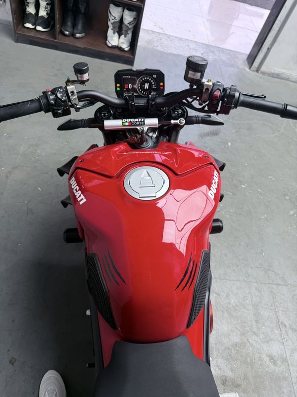 二手杜卡迪Street Fighter V4