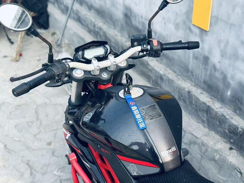 二手贝纳利红宝龙 TNT150i