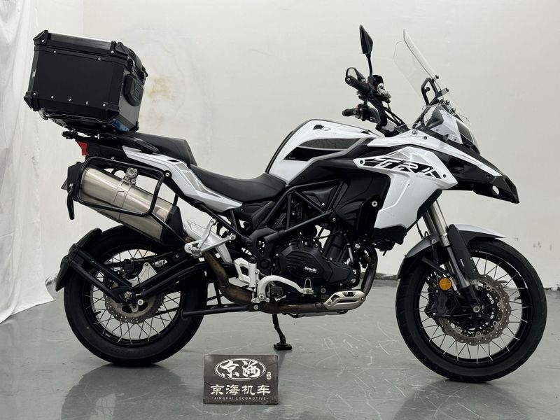 二手贝纳利金鹏 TRK502