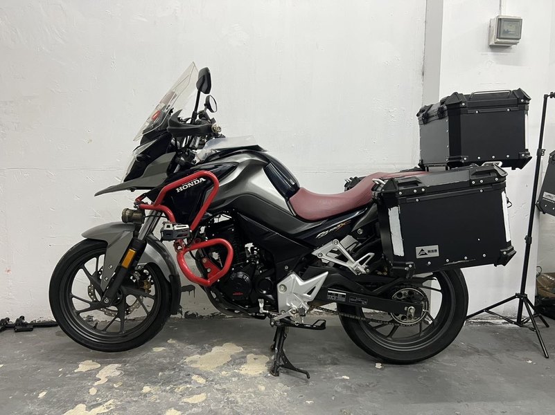 二手五羊本田猛鸷 CB190X