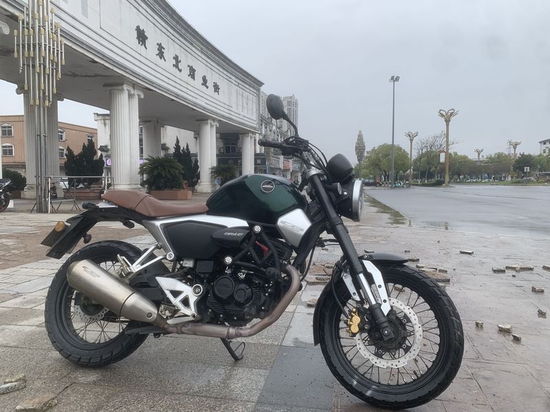 二手五羊本田鸷道 CB190SS