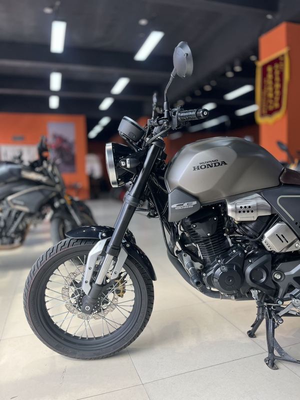 二手五羊本田鸷道 CB190SS