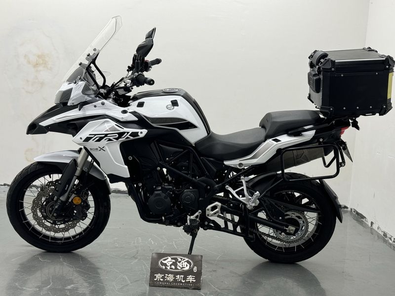 二手贝纳利金鹏 TRK502