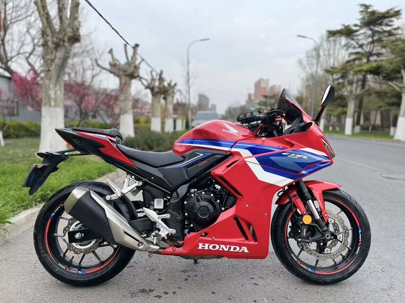 二手本田CBR400R