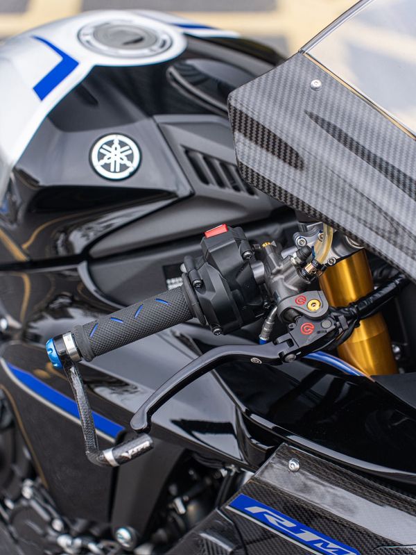 二手雅马哈YZF-R1