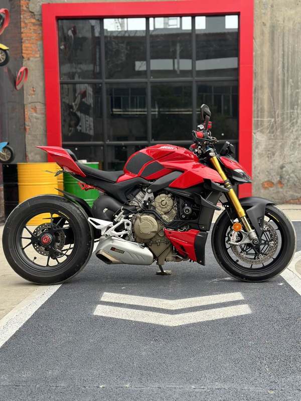 二手杜卡迪Street Fighter V4