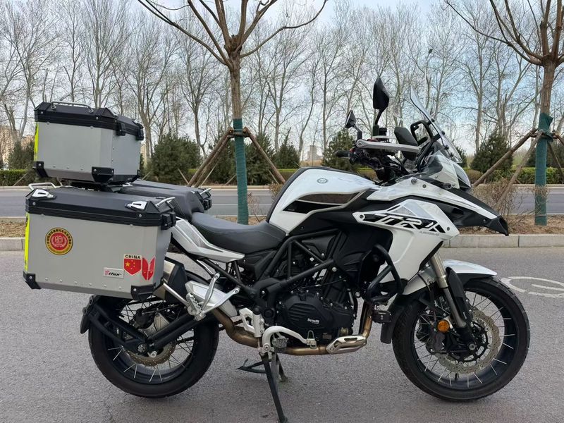 二手贝纳利金鹏 TRK502