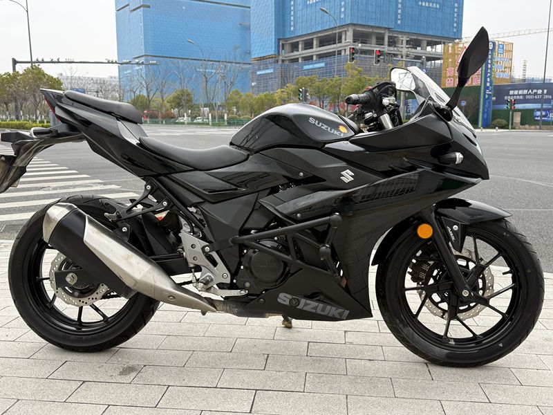 二手豪爵铃木GSX250R