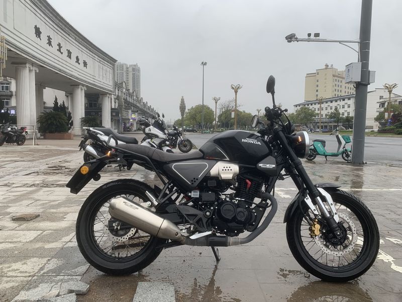 二手五羊本田鸷道 CB190SS