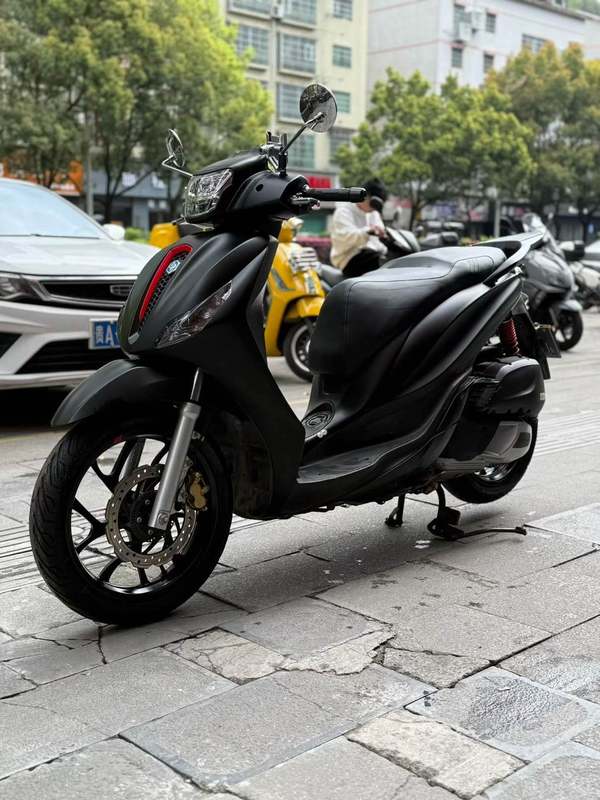 二手比亚乔Medley 150