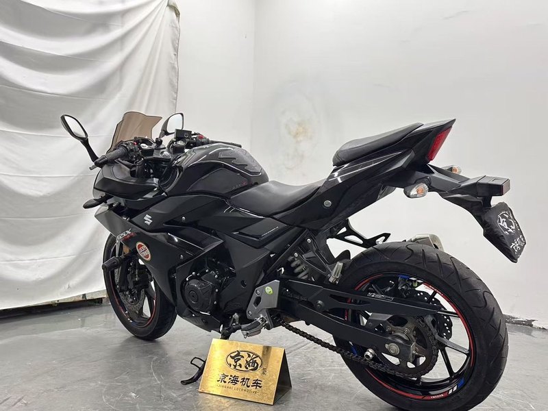 二手豪爵铃木GSX250R