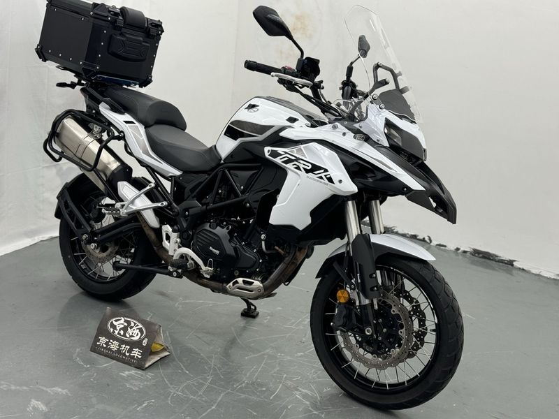 二手贝纳利金鹏 TRK502