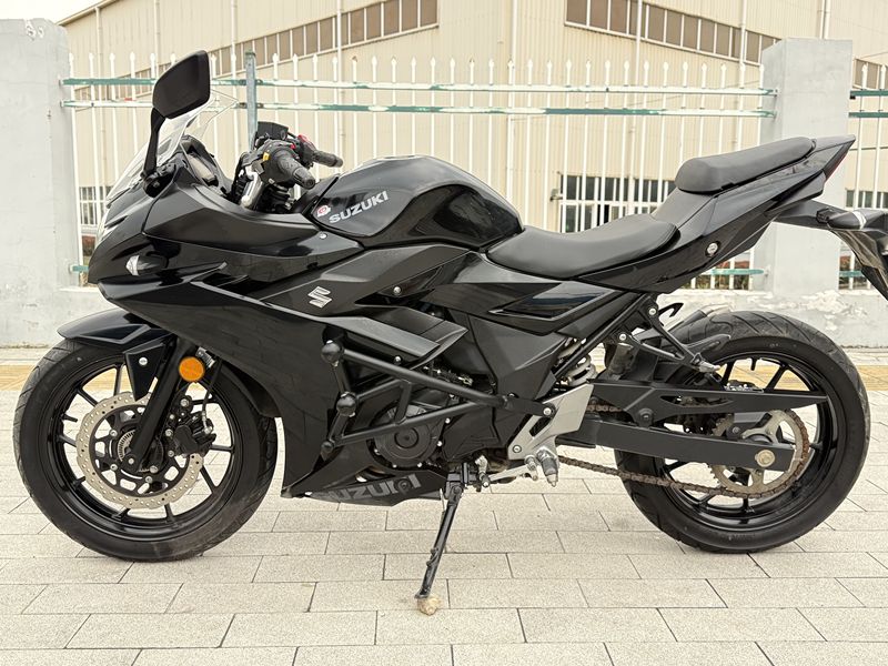 二手豪爵铃木GSX250R