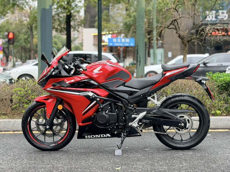 二手本田CBR400R