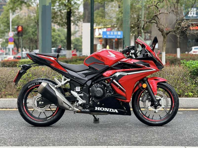 二手本田CBR400R
