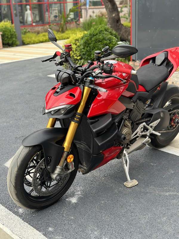 二手杜卡迪Street Fighter V4