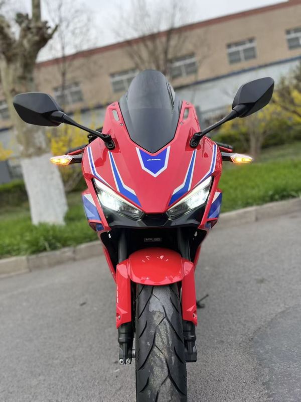 二手本田CBR400R