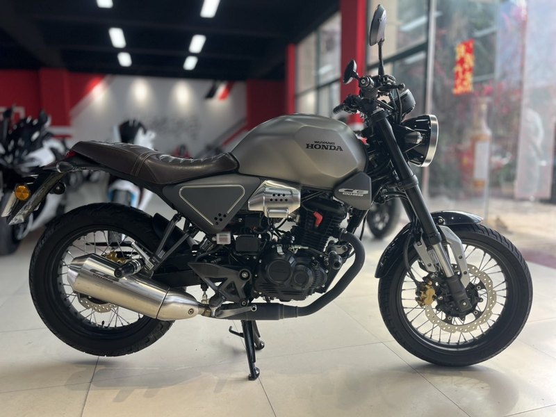 二手五羊本田鸷道 CB190SS