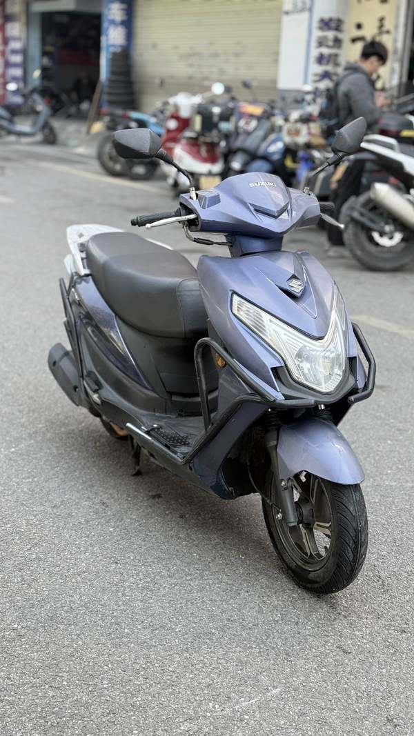 二手济南铃木优驿 UE125T