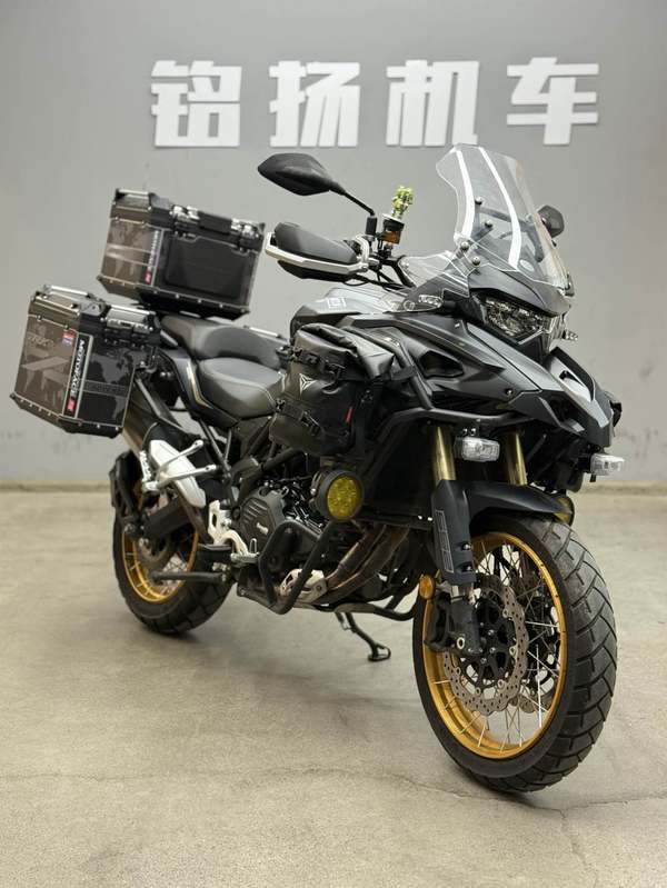 二手贝纳利TRK552