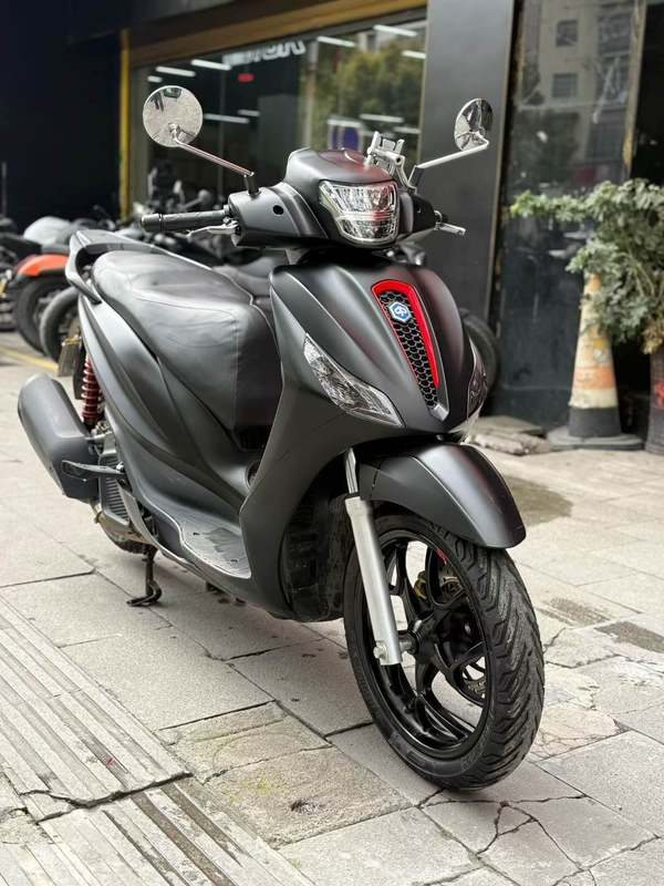 二手比亚乔Medley 150