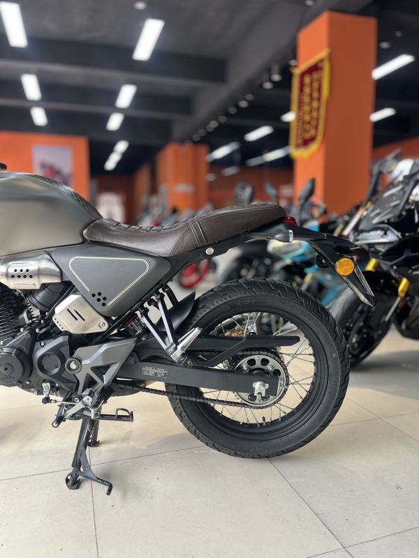 二手五羊本田鸷道 CB190SS