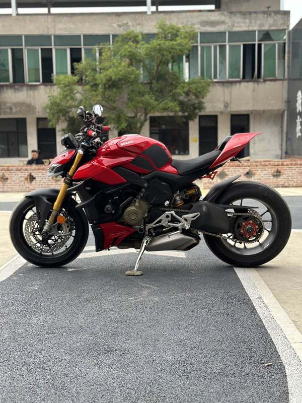 二手杜卡迪Street Fighter V4