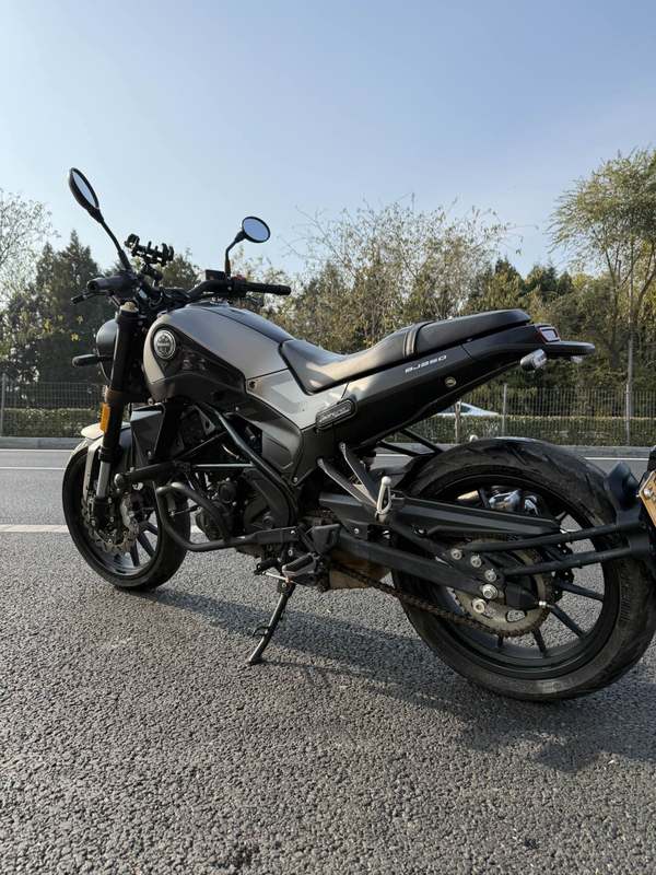 二手贝纳利幼狮 Leoncino 250